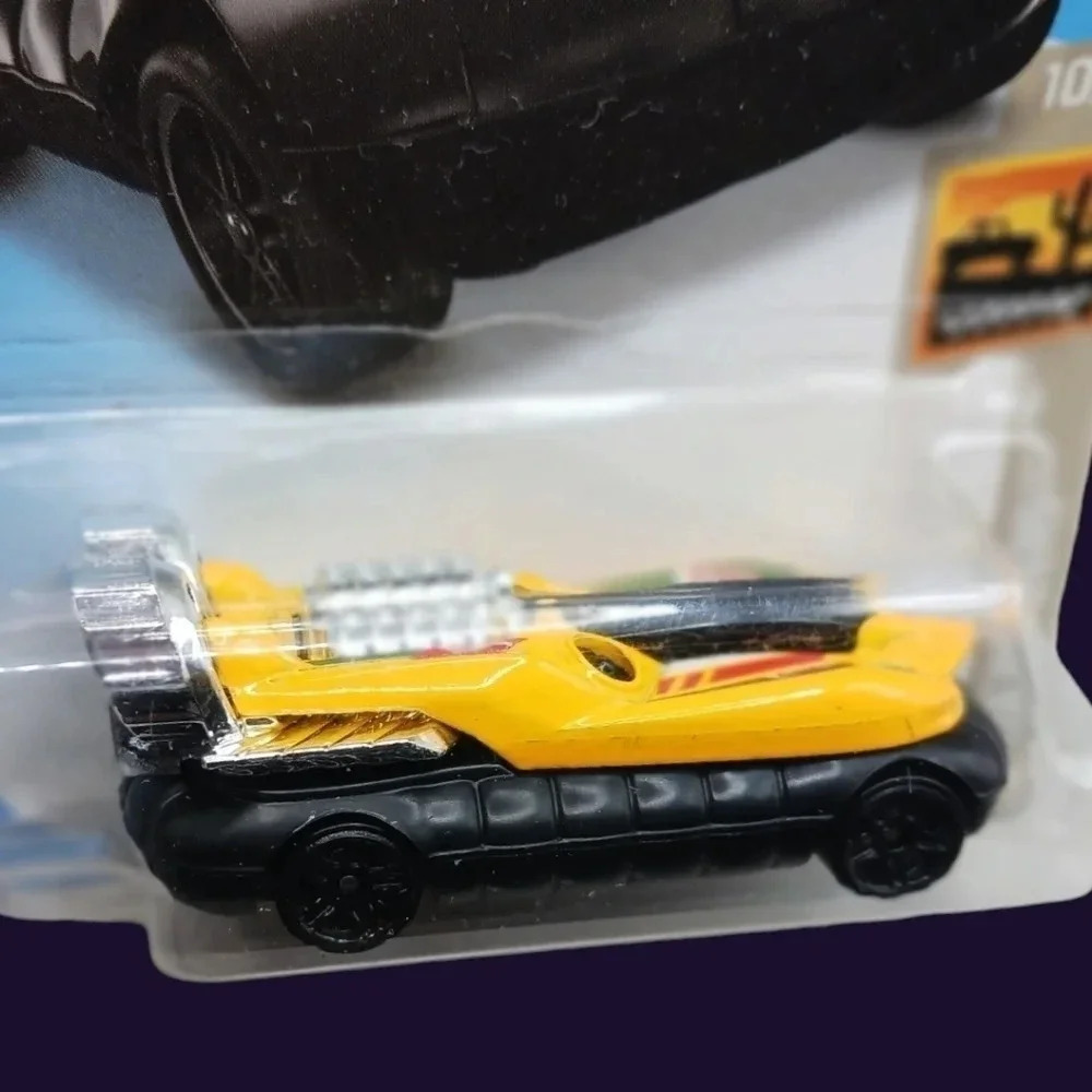 Hot wheel cars set of 2 collector - Picture 4 of 8